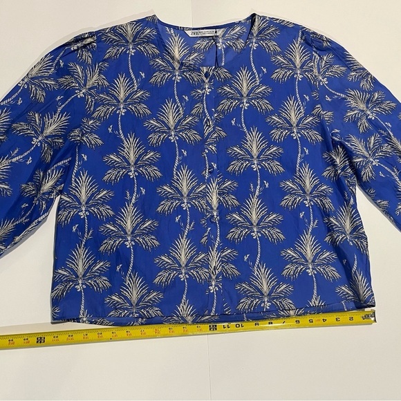 Zara Blue and White Palm Print Blouse - Picture 3 of 6